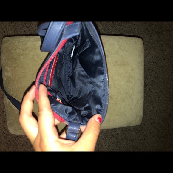 Tommy Hilfiger Crossbody - Picture 5 of 5